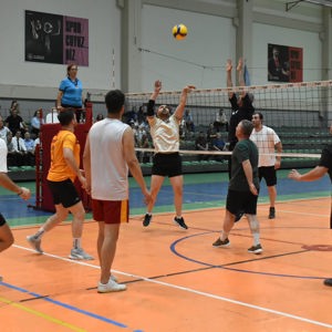 Personel Voleybol Turnuvasında Şampiyon Yıldırım Sosyal Hizmet Merkezi - fotoğraf 6