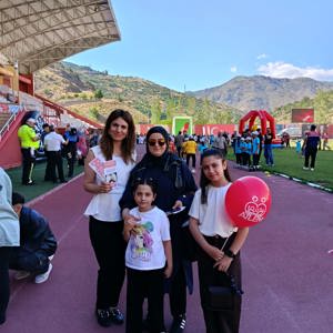 Koruyucu Aile Hizmet Modeli Tanıtım Standını Sayın Valimiz Cevdet ATAY Ziyaret Etti - fotoğraf 19