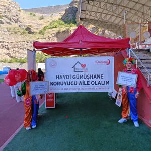 Koruyucu Aile Hizmet Modeli Tanıtım Standını Sayın Valimiz Cevdet ATAY Ziyaret Etti - fotoğraf 5