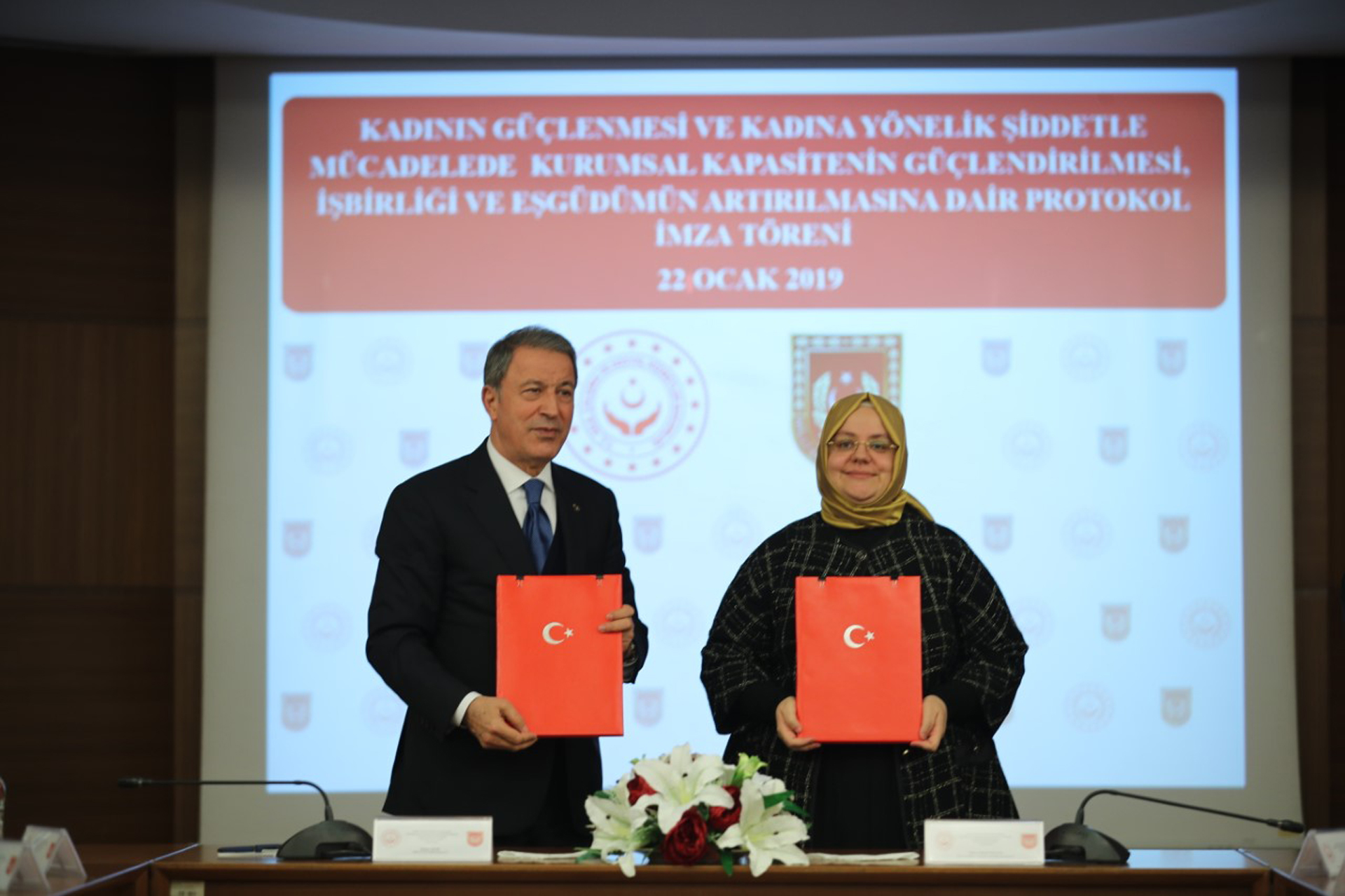 Bakanlığımız ile Milli Savunma Bakanlığı Arasında Kadına Yönelik Şiddet ile Mücadele Eğitimi Protokolü İmzalandı