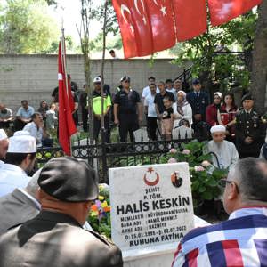 Aziz Şehidimiz Teğmen Halis Keskin, Şehadetinin 4. Sene-i Devriyesinde Rahmet ve Minnetle Anıldı - fotoğraf 1