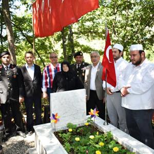 Aziz Şehidimiz Teğmen Halis Keskin, Şehadetinin 4. Sene-i Devriyesinde Rahmet ve Minnetle Anıldı - fotoğraf 2