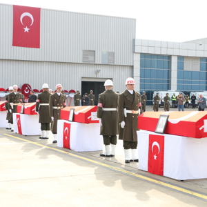 Şehitlerimizi Memleketlerine Uğurladık - fotoğraf 2