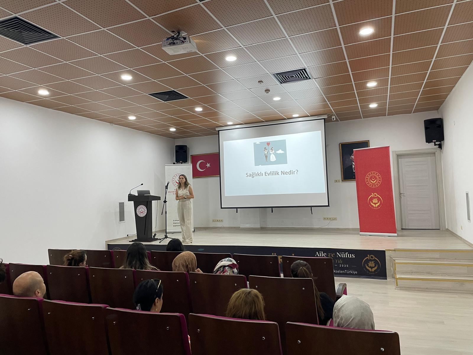 Personellere Aile İçi İletişim Eğitimi Verildi