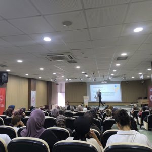 Battalgazi Sosyal Hizmet Merkezimiz tarafından Sosyal ve Ekonomik Destek hizmet modelimizden yaralanmak için başvuruda bulunan müracaatçılarımıza yönelik Modüler Aile Eğitim Programı kapsamında "Kendini Bilmek" konusunda eğitim verilmiştir. - fotoğraf 1