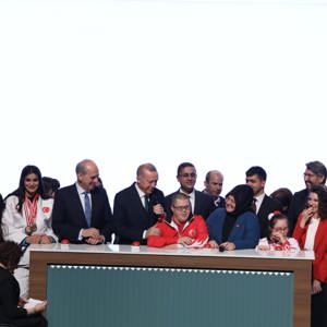 Cumhurbaşkanı Erdoğan ve Bakan Selçuk, Engelli Vatandaşlarımızın ve Devlet Korumasından Yararlanmış Gençlerimizin Kamu Kurumlarına Yerleştirilmesi Törenine Katıldı - fotoğraf 1