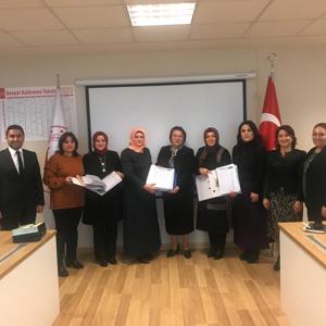 Kadının Statüsü Genel Müdürlüğümüze Hak İş Konfederasyonu Kadın Komitesi Başkanlığı ve Hizmet İş Sendikası Temsilcileri Tarafından Gerçekleştirilen Çalışma Ziyaretinde Çocuk Bakımevleri Sayısının Artırılması Kapsamında İstişarelerde Bulunuldu - fotoğraf 1