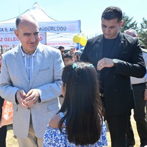 Spil Dağı’nda Koruyucu Aile Günü Buluşması Gerçekleştirildi - fotoğraf 2