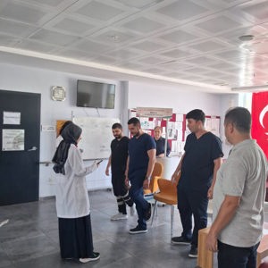 Gördes Huzurevinde “Hareket Yaşını Öğren, Sağlıklı Yaşa” Etkinliği Düzenlendi - fotoğraf 1