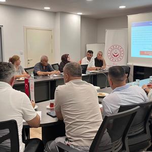 Muhtarlara Yönelik Sosyal Risk Haritaları ve Aile Rehberi Sistemi Bilgilendirme Toplantısı Gerçekleştirildi. - fotoğraf 5