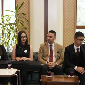 Gaziantep Çocuk Hakları Komitesi Üyelerinden Valimiz Sayın Kemal Çeber’e Ziyaret - fotoğraf 3