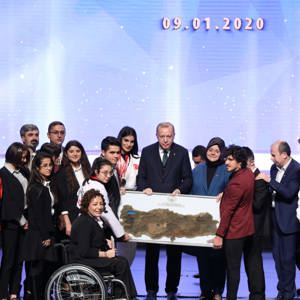 Cumhurbaşkanı Erdoğan ve Bakan Selçuk, Engelli Vatandaşlarımızın ve Devlet Korumasından Yararlanmış Gençlerimizin Kamu Kurumlarına Yerleştirilmesi Törenine Katıldı - fotoğraf 5