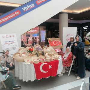 Şehit Yakınlarımızın Eserleri “Sanata Yolculuk” Sergisinde Sanatseverlerle Buluştu - fotoğraf 1