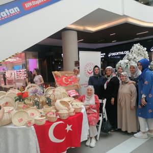 Şehit Yakınlarımızın Eserleri “Sanata Yolculuk” Sergisinde Sanatseverlerle Buluştu - fotoğraf 11