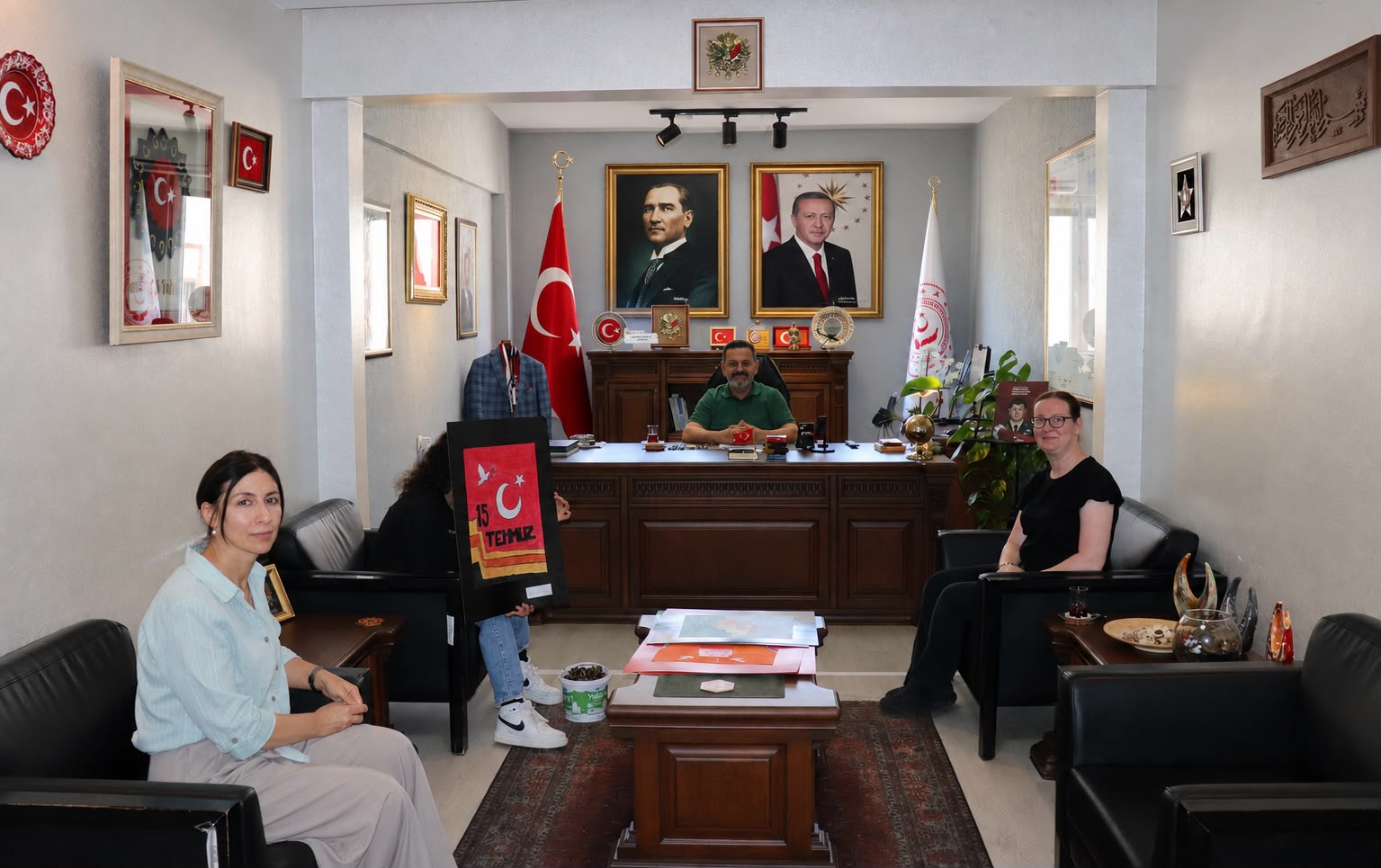15 TEMMUZ DEMOKRASİ VE MİLLÎ BİRLİK GÜNÜ STANDINDA SERGİLENECEK ÇALIŞMALAR DEĞERLENDİRİLDİ