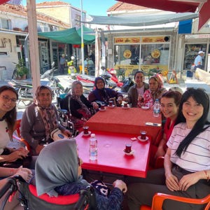Huzurevi Sakinleri Gördes Pazarını Ziyaret Etti - fotoğraf 1