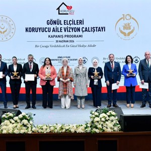Kahramanmaraş’ın Koruyucu Aile Başarısı 4. Ödülle Taçlandı - fotoğraf 7