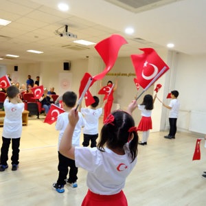 Bizim Aile Çocuk Bakımevinde Yıl Sonu Etkinliği Düzenlendi - fotoğraf 2