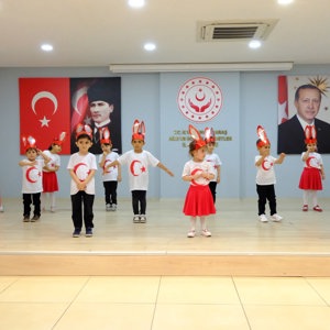 Bizim Aile Çocuk Bakımevinde Yıl Sonu Etkinliği Düzenlendi - fotoğraf 1
