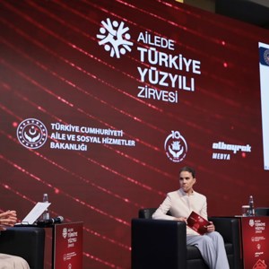 Bakanımız Göktaş, "Ailede Türkiye Yüzyılı Zirvesi"ndeki özel oturumda konuştu - fotoğraf 8
