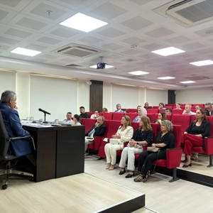 Kadının Güçlenmesi ve Kadına Yönelik Şiddetle Mücadele İl Eylem Planı Toplantısı Gerçekleştirildi - fotoğraf 3
