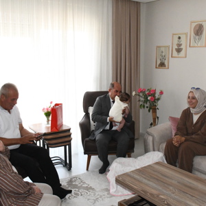 İl Müdürümüz Galip Sökmen'den Koruyucu Aileye Anlamlı Ziyaret - fotoğraf 1