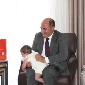 İl Müdürümüz Galip Sökmen'den Koruyucu Aileye Anlamlı Ziyaret - fotoğraf 3