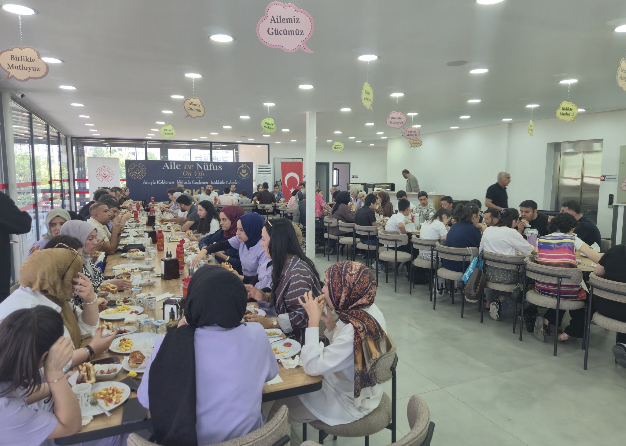 Özel Gereksinimli Bireylerimizin Katılımıyla Hamburger Partisi