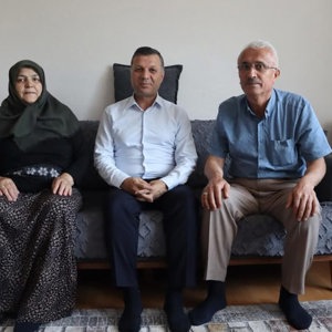 Şehidimizin Emanetleri Başımızın Tacıdır - fotoğraf 1