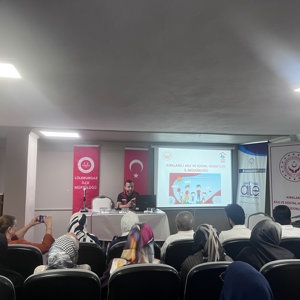 Lüleburgaz’da “Bir Yetime Aile Olmak” Paneli Gerçekleştirildi - fotoğraf 2