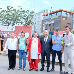 Engelliler Haftası Kapsamında Farkındalık Yürüyüşü Gerçekleştirildi - fotoğraf 1