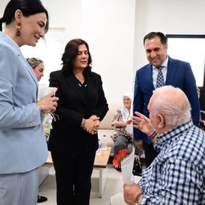 Aydın Milletvekilimiz Sayın Seda Sarıbaş ile Aydın Büyükşehir Belediye Başkanımız Sayın Özlem Çerçioğlu, Aydın Huzurevi Yaşlı Bakım ve Rehabilitasyon Merkezi Müdürlüğümüzü Ziyareti - fotoğraf 3