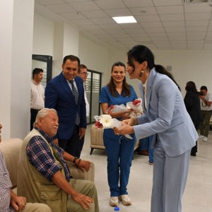 Aydın Milletvekilimiz Sayın Seda Sarıbaş ile Aydın Büyükşehir Belediye Başkanımız Sayın Özlem Çerçioğlu, Aydın Huzurevi Yaşlı Bakım ve Rehabilitasyon Merkezi Müdürlüğümüzü Ziyareti - fotoğraf 6