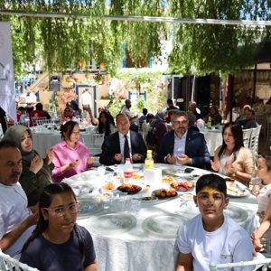 30 Haziran Koruyucu Aile Günü Kapsamında Koruyucu Aileler Büyük Buluşmada Bir Araya Geldi - fotoğraf 3