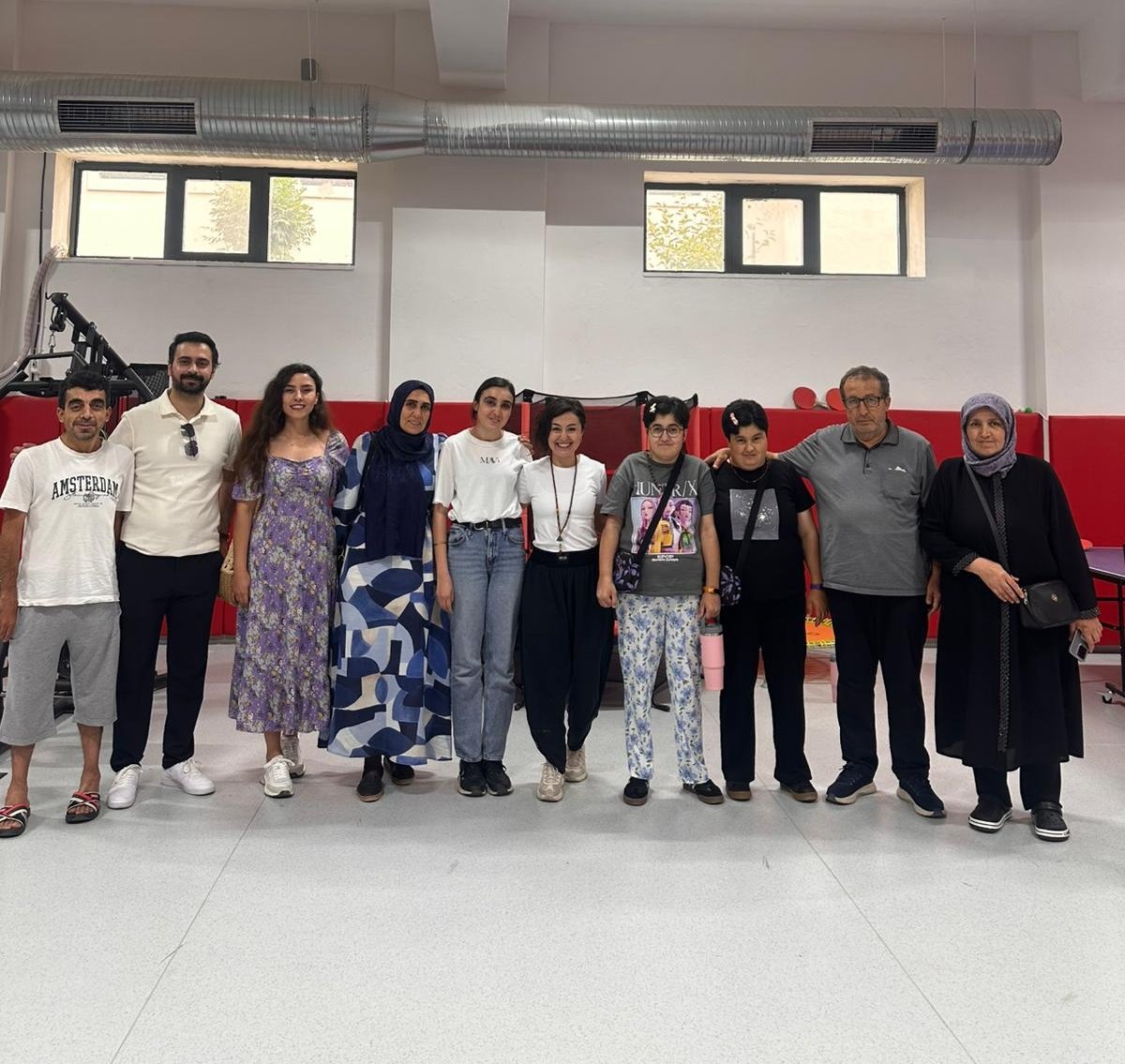  “Aramızda Sevgi Var: Özel Bireyler ve Aileleri ile Yoga Etkinliği”