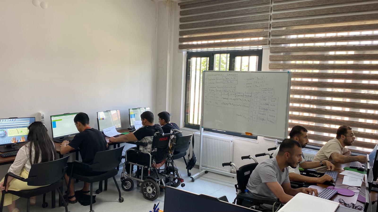 Özel Gereksinimli Öğrencilerimize Elektronik Tablolama Programı (Excel) Eğitimi