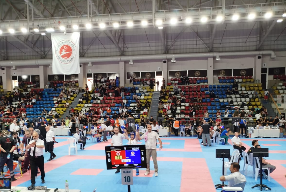 80. Yıl Çocuk Evleri Sitesi Müdürlüğünden Hizmet Almakta Olan Kızlarımız Türkiye Kick Boks Şampiyonası'nda Gümüşhane'yi Temsil Etti