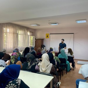 19 Mayıs Çok Amaçlı Toplum Merkezi kursiyerlerine “Madde Bağımlılığı” eğitimi  - fotoğraf 1