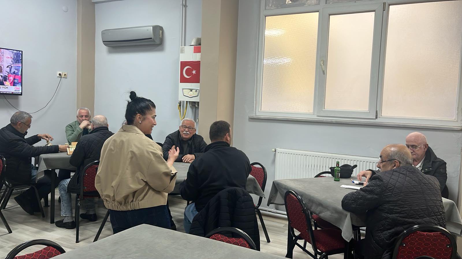 Osmaniye Mahallesi Kıraathanesinde “Kadına Yönelik Şiddetle Mücadele” Eğitimi Gerçekleştirildi