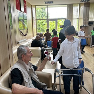 Öğrenciler ile Büyüklerimiz Gönül Köprüsü Kurdu - fotoğraf 2