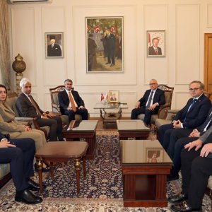 Bakan Yardımcımız Sayın Zafer Tarıkdaroğlu, Valimiz Sayın Yılmaz Şimşek'i Makamında Ziyaret Etti - fotoğraf 1