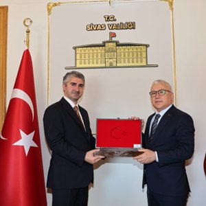 Bakan Yardımcımız Sayın Zafer Tarıkdaroğlu, Valimiz Sayın Yılmaz Şimşek'i Makamında Ziyaret Etti - fotoğraf 3