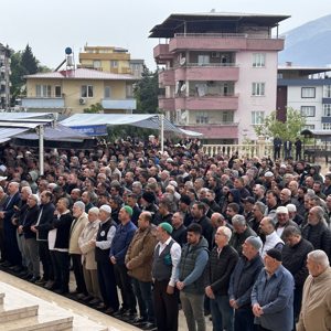 Evladımız Almina Ağaoğlu Dualarla Son Yolculuğuna Uğurlandı - fotoğraf 3