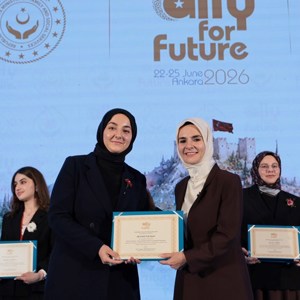 Bakanımız Göktaş, "ALLY for Future: Genç Müslüman Kadınlar Liderlik Programı"nın kapanışında konuştu - fotoğraf 2