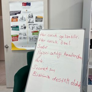 Erken Çocukluk Gelişimi Merkezimizde Bakım Veren Becerileri Eğitimleri Devam Ediyor - fotoğraf 2