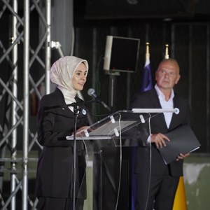 Bakanımız Göktaş, Srebrenitsa Soykırımı'nın 31. yılı törenlerinde Cumhurbaşkanı Erdoğan'ın mesajını okudu - fotoğraf 2