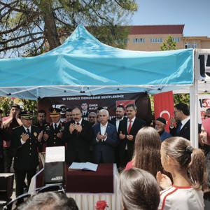 Demokrasi ve Millî Birlik Günü Çadırı Ziyaret Edildi - fotoğraf 1