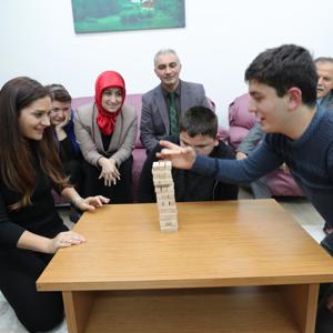 Funda VAROL Hanımefendi, İl Müdürlüğümüze bağlı Çocuk Evleri Sitesini ziyaret ederek çocuklarımızla bir araya geldi. - fotoğraf 6