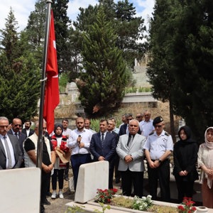  Aziz Şehitlerimizin Emanetleri Başımızın Tacıdır - fotoğraf 6