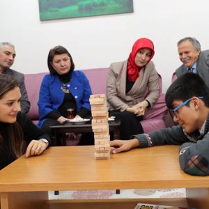 Funda VAROL Hanımefendi, İl Müdürlüğümüze bağlı Çocuk Evleri Sitesini ziyaret ederek çocuklarımızla bir araya geldi. - fotoğraf 7